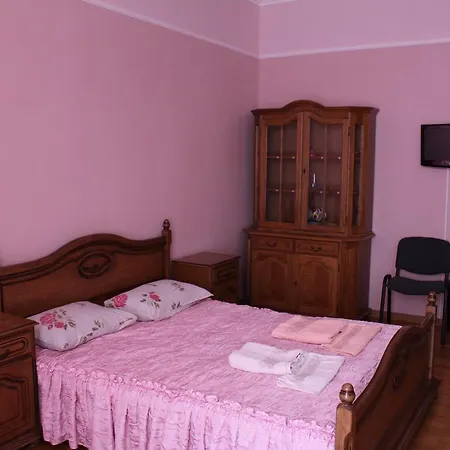 Petrivska Sloboda 3*